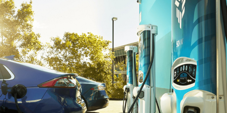 tritium to supply dc chargers for ev highway in australia