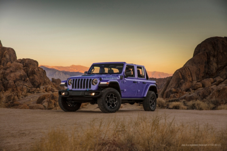does jeep make a hybrid suv?