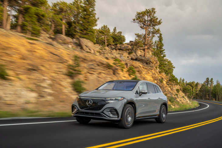 2023 mercedes eqs suv delivers the goods—electrically