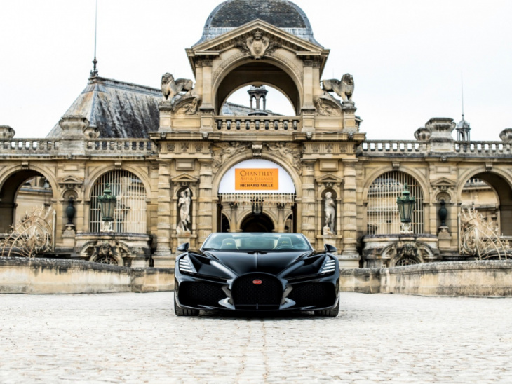 bugatti debuts 1176kw mistral in europe