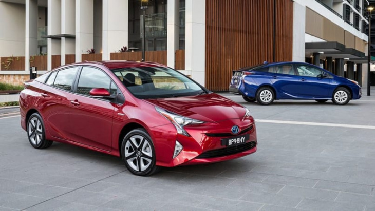 is toyota falling behind in the electric car race?