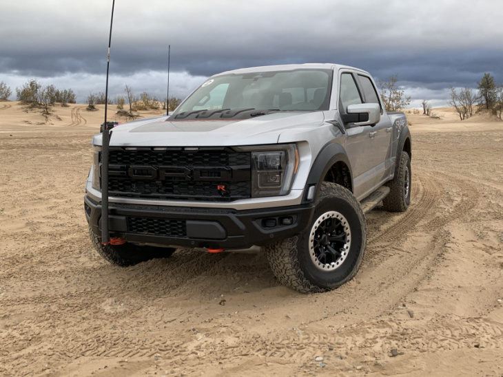 2023 ford f-150 raptor r review: completely unnecessary, but tons of fun