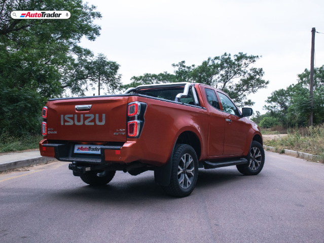 isuzu d-max 3.0 lse extended cab (2022) - review
