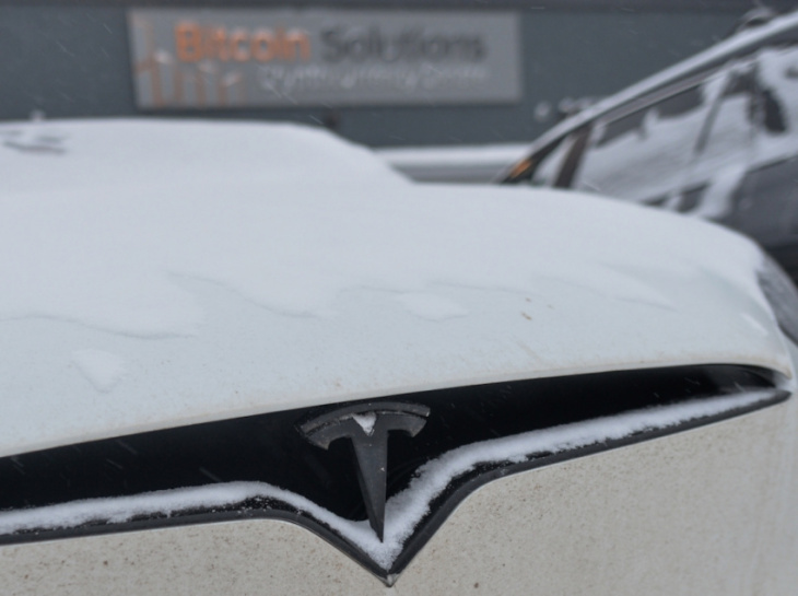 what happens if you park your ev outside during the winter?