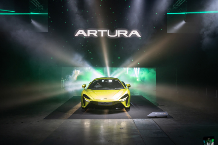 mclaren artura, the brand’s new high-performance hybrid, officially debuts in singapore