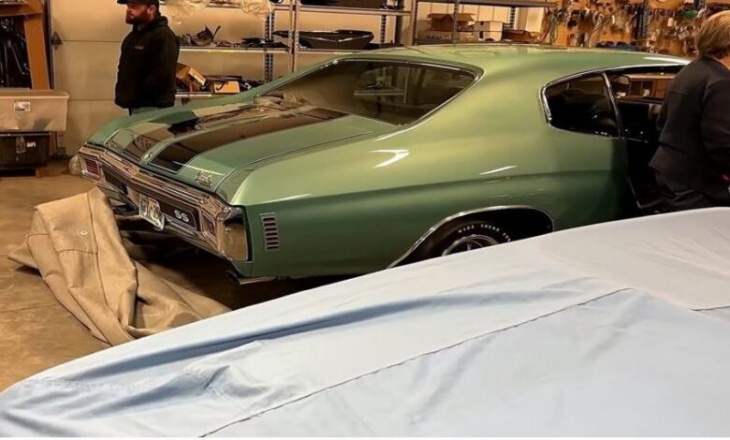 epic 39 car 69 camaro z/28 and 70 chevelle ss barn find.