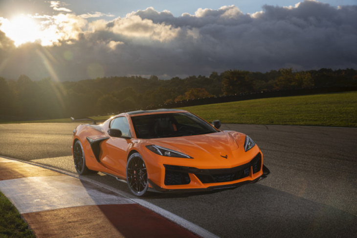 review: 2023 chevrolet corvette z06 heaps exotic sound and fury on an exotic design