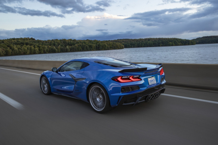 review: 2023 chevrolet corvette z06 heaps sound and fury on an exotic design