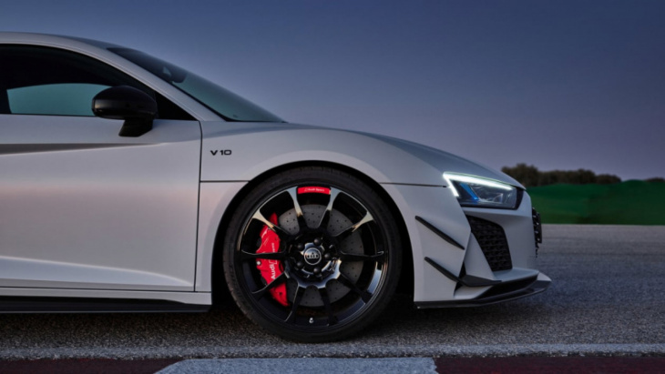 audi r8 v10 gt rwd revealed – finally an answer to the porsche 911 gt3?
