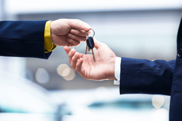 how to, selling your car? here’s how to transfer car ownership in malaysia at jpj & online