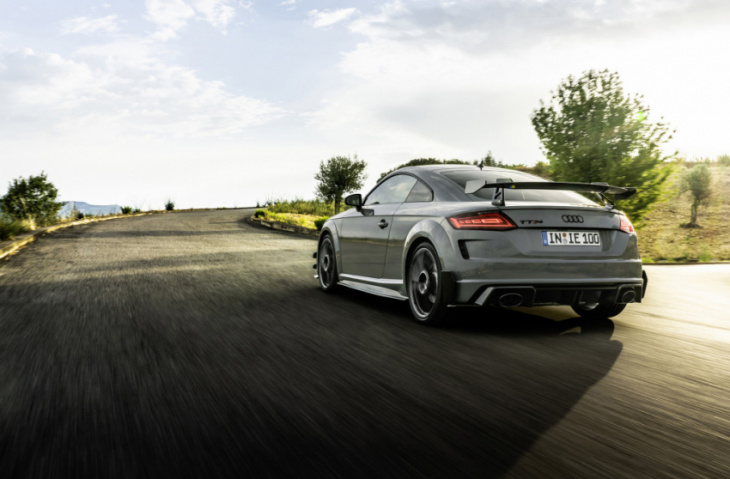 2023 audi tt rs iconic edition celebrates 25 years of the tt