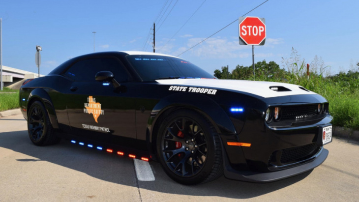 texas highway patrol now has a 1,080-hp dodge challenger srt hellcat cruiser