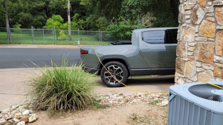 amazon, rivian ramps electric ute and suv production to 7,400 a quarter