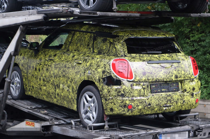 android, mini aceman spied: 2024's new baby e-crossover uncovered