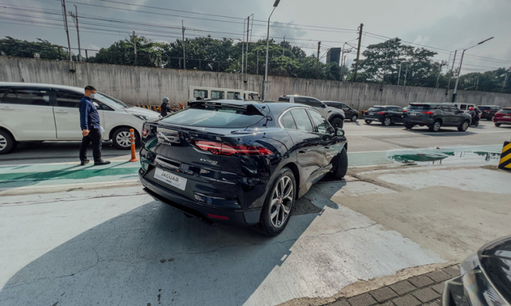 android, a quick lunch in tagaytay with the jaguar i-pace
