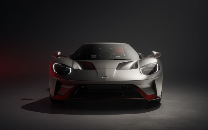 ford honors modern le mans victory with gt lm edition