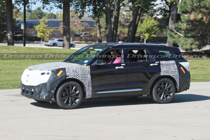 2024 ford explorer st spied with a minor facelift