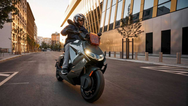 bmw europe recalls ce-04 e-scooter due to faulty horn bracket