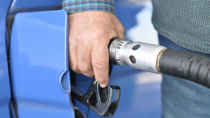 only enough e-fuels to power 2% of cars on the road in 2035, says report