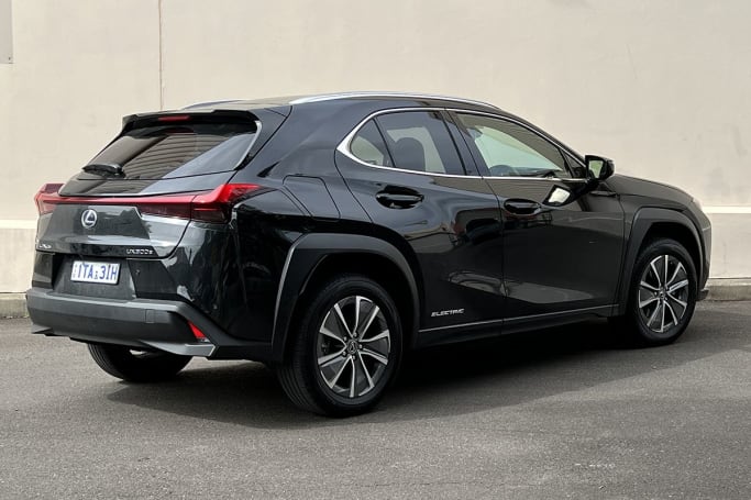 android, lexus ux 2023 review: 300e