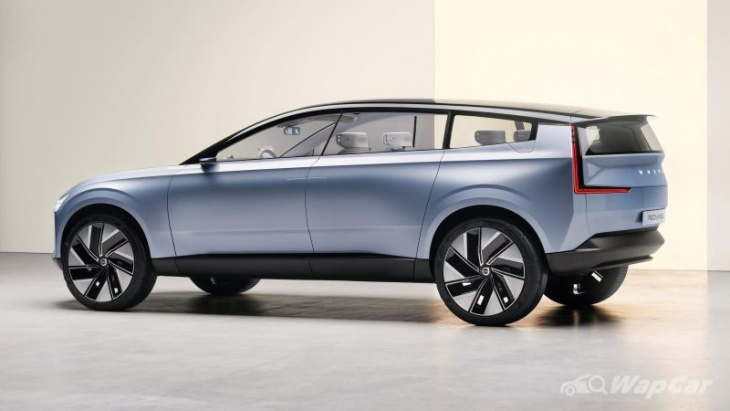 despite ev-only vow by 2030, volvo is quietly playing both sides by also betting on dirty ices