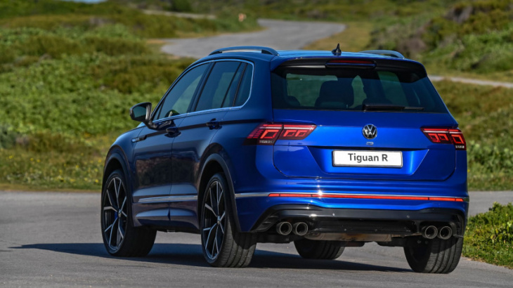 first drive: volkswagen golf 8 r and tiguan r