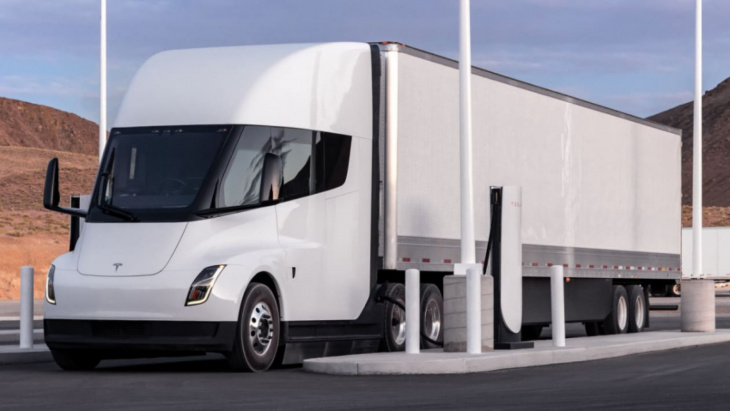 tesla semi truck production begins with first deliveries on 1st december