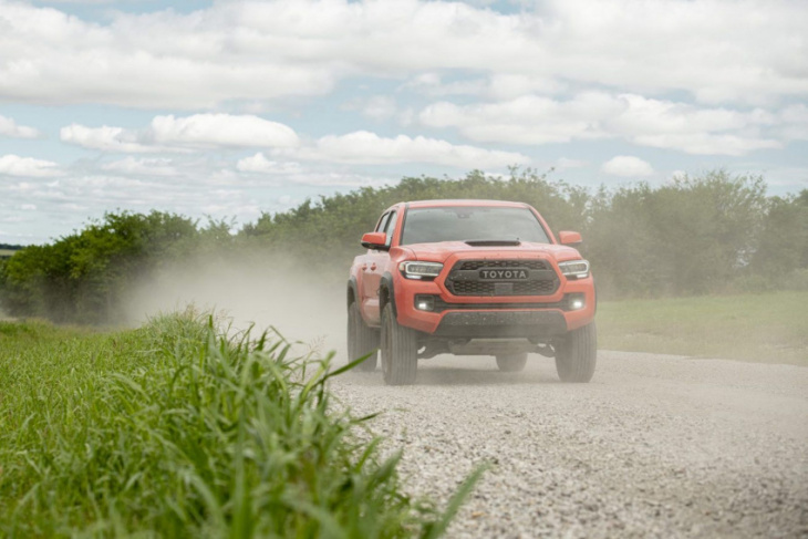 2023 toyota tacoma gets new trim, paint, but largely the same