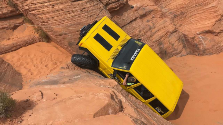 off-road rescuer ends up being rescued by a bonkers ford explorer