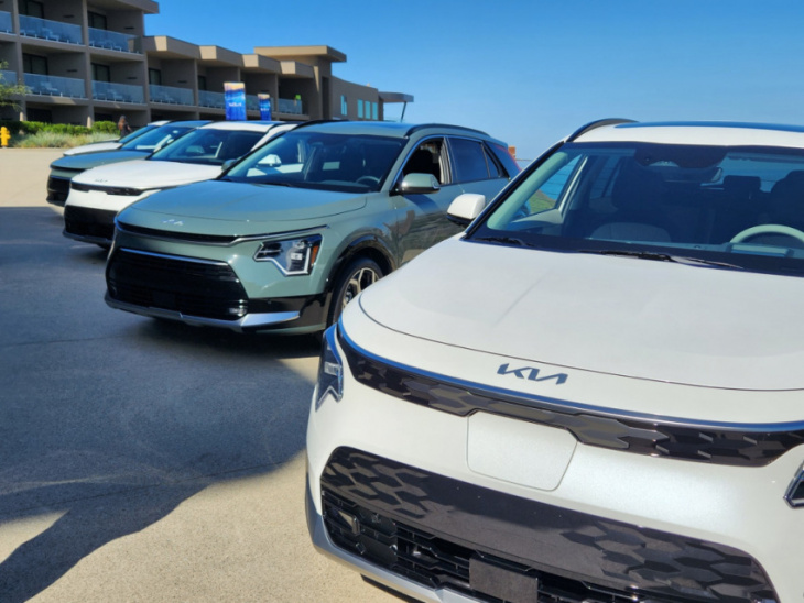 android, review: 2023 kia niro ev, hybrid, and phev up their efficiency credentials