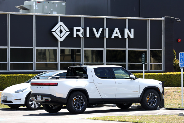 amazon, rivian recalls 12,000 over possible loose nut that can make wheels tilt excessively