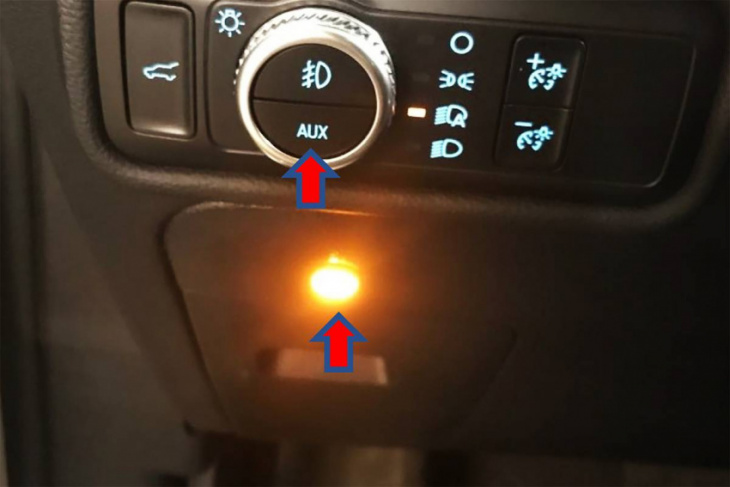 what does this button in the ford explorer timberline do?