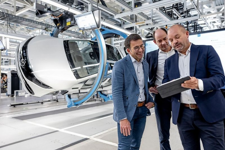 microsoft, mercedes-benz and microsoft collaborate on supply chain data platform