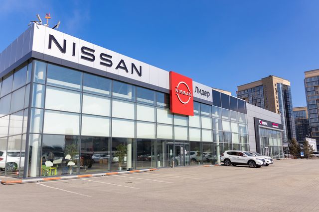 nissan takes $681 million loss as it sells russian arm for 1 euro