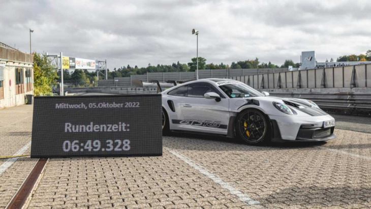 watch the 2023 porsche 911 gt3 rs lap the nurburgring in 6:49.328