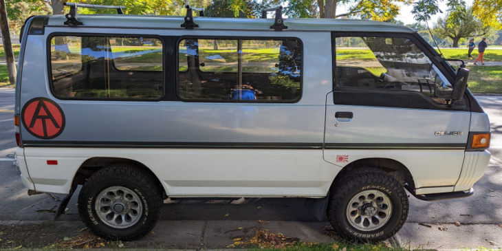 1989 mitsubishi delica exceed 4wd diesel is down on the street