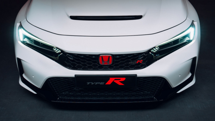a closer look - and hot lap - in the new honda civic type r