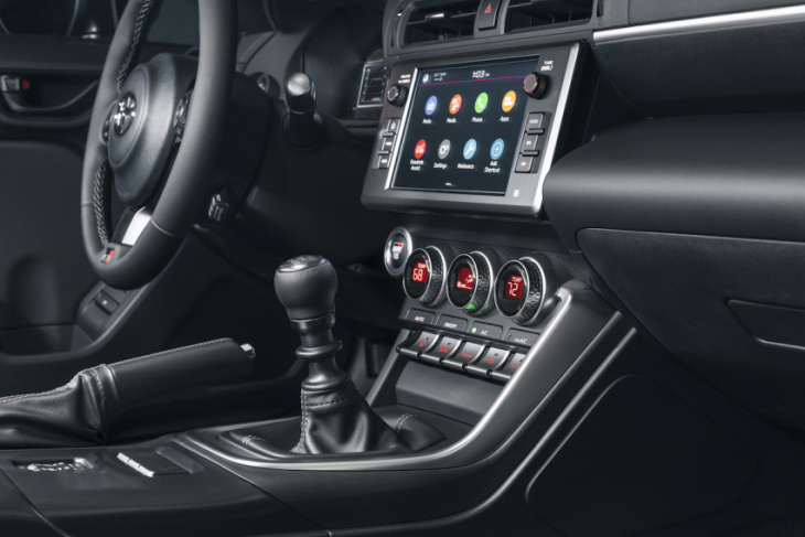 android, does the 2023 toyota gr86 have apple carplay?