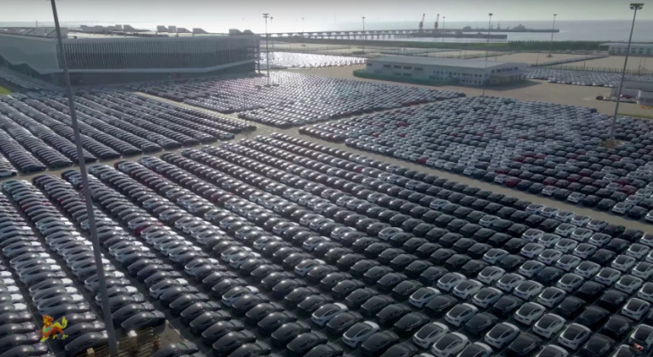 over 10,000 teslas gather in shanghai port in lead-up to q3 earnings