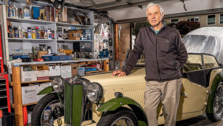 amazon, this book wants to demystify collector-car ownership for first-timers