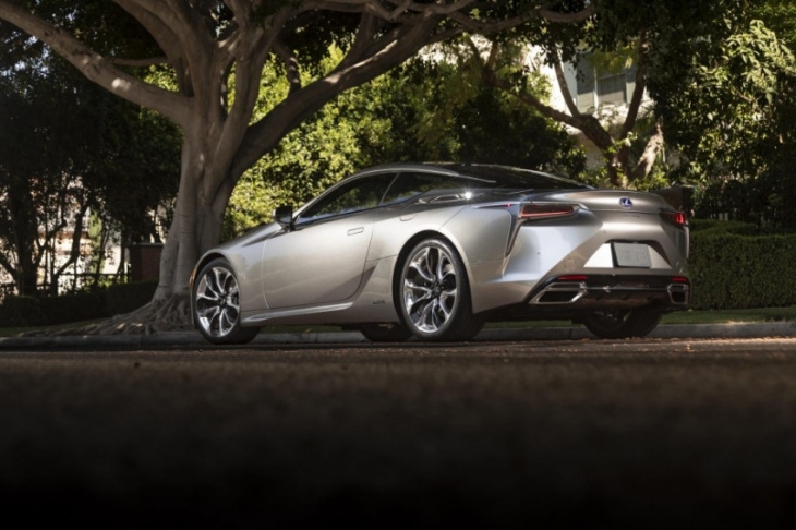 the 3 best luxury hybrid cars of 2022 and 2023 are all lexus models