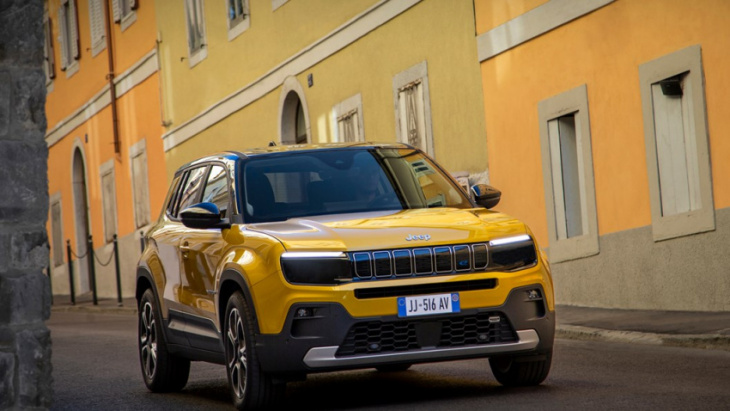 android, meet the electric jeep avenger: the smallest jeep yet