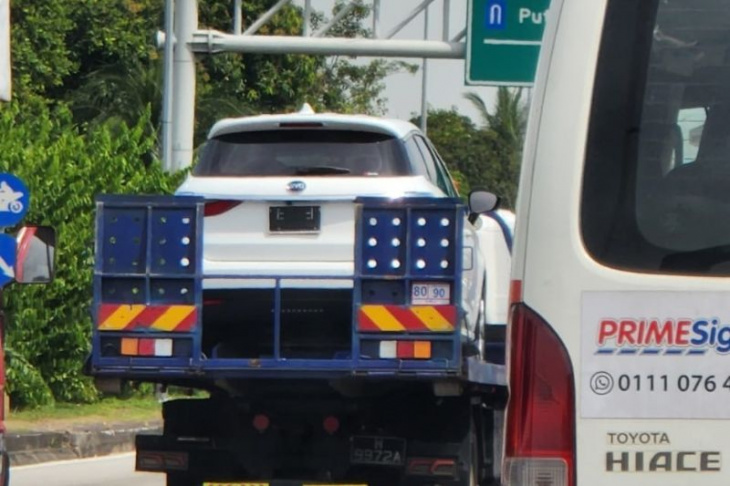 byd e6 ev spotted in malaysia, to be launched before atto 3?