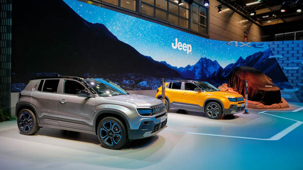 android, jeep avenger 2023: jeep reveals its first electric small suv with 54kwh battery and 400km range for europe