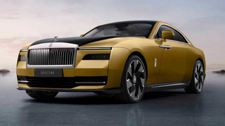2024 rolls-royce spectre debuts flaunting opulence and 260 miles of range