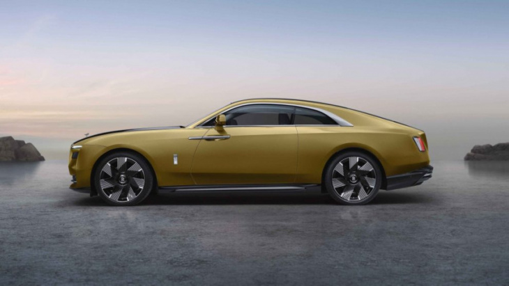 the rolls royce spectre begins the brand’s transition to electric