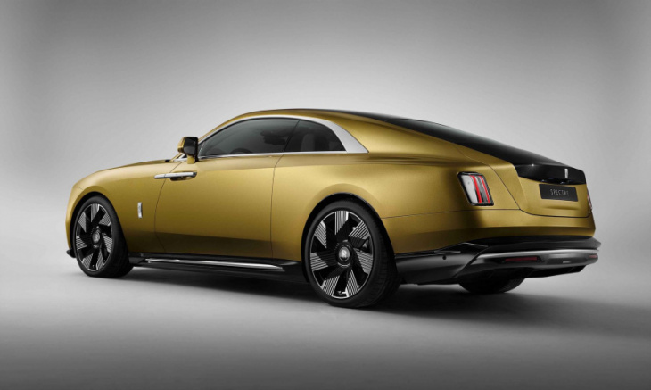 rolls-royce's 2024 spectre is its first-ever all-electric car
