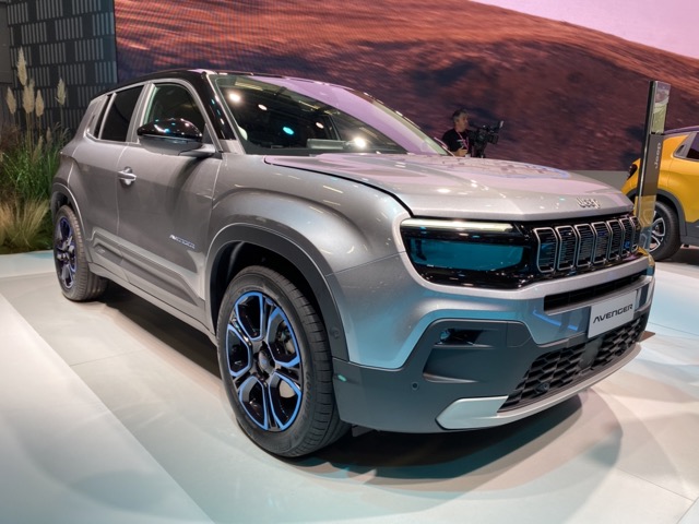 jeep avenger 4x4 concept previews a more capable subcompact crossover