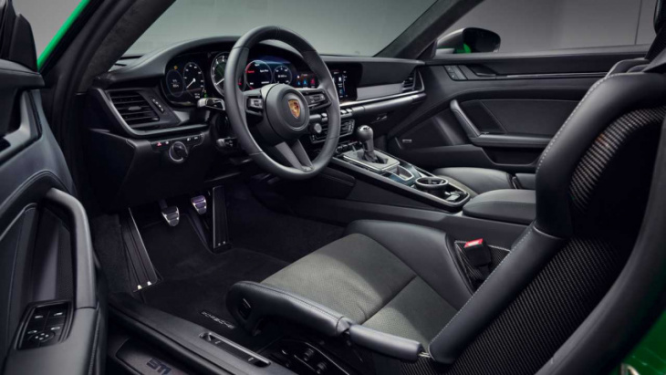 2023 porsche 911 carrera t debuts with seven-speed stick, no back seat