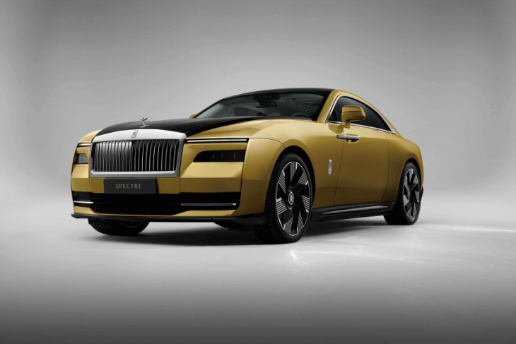 rolls-royce debuts all-new spectre, is marque’s first fully-electric car